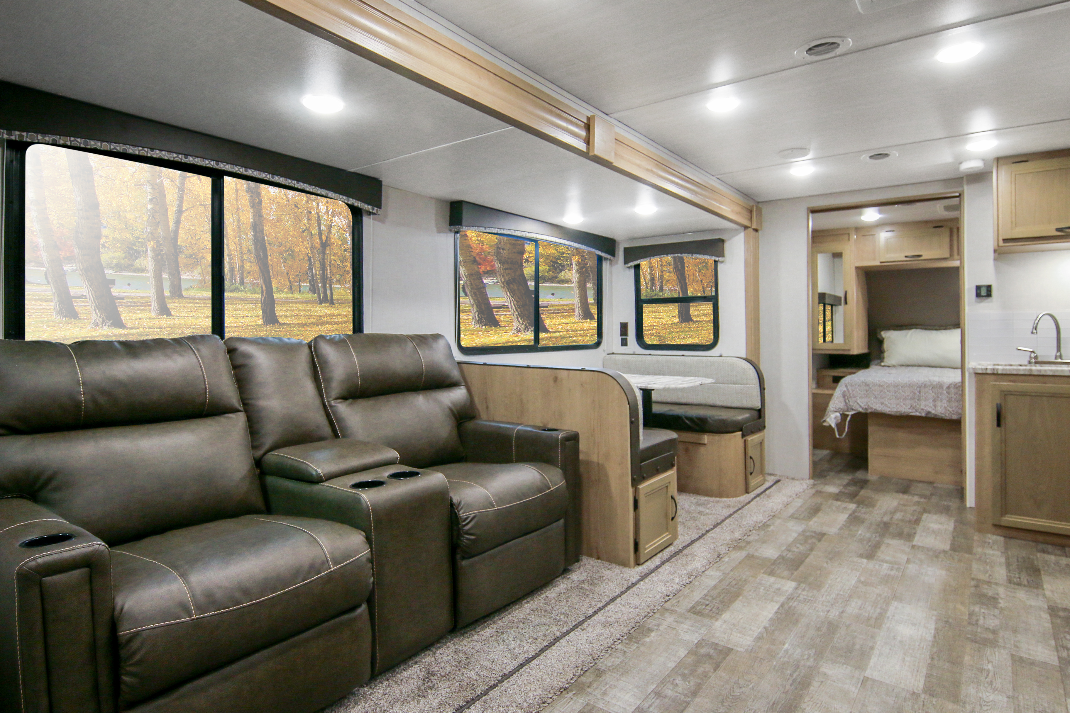 2026 Winnebago Minnie 2201DS photo 6